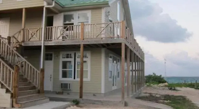 Dawn's Bayview, Prenota Hotel Clarence Town Long Island