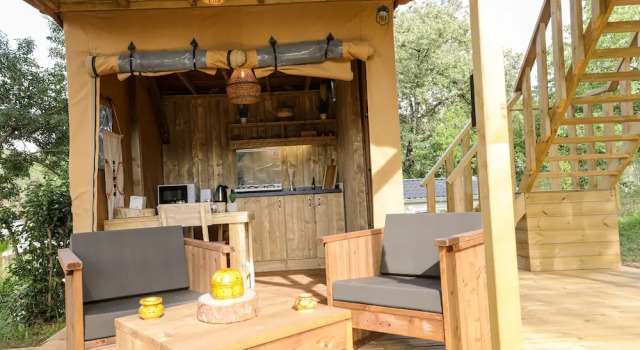 Тент с балконом Camping Site de Gorge Vent
