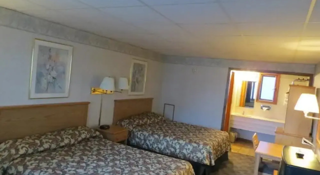 Mid Town Western Inn, Book Hotel Hoteller i Kearney med pool, Swimmingpool