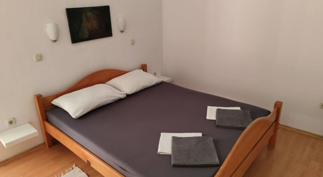 Apartments Var, Prenota Appartamento Hotel a Croatian Islands con parcheggio, Parcheggio