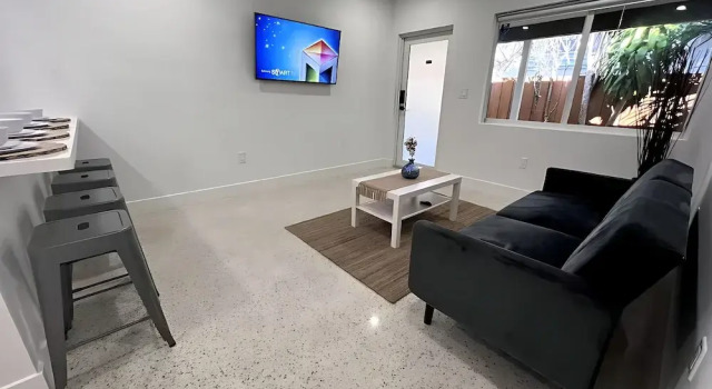 Casitas at Coconut Grove, Забронировать Апартаменты/квартира Апартаменты штата Флориды, Апартаменты/квартира