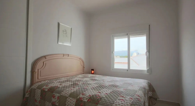 Вилла Private Family Retreat With Pool Short Walk to the Sea