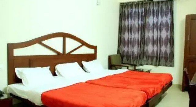 Hotel  Markz Inn, Забронировать Отель Отели Коччи 3 звезды, 3*