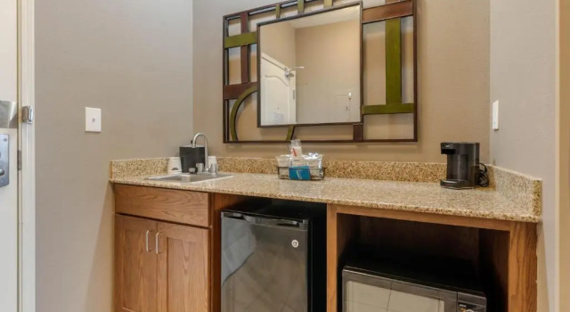 Четырёхместная студия Hampton Inn Alamosa