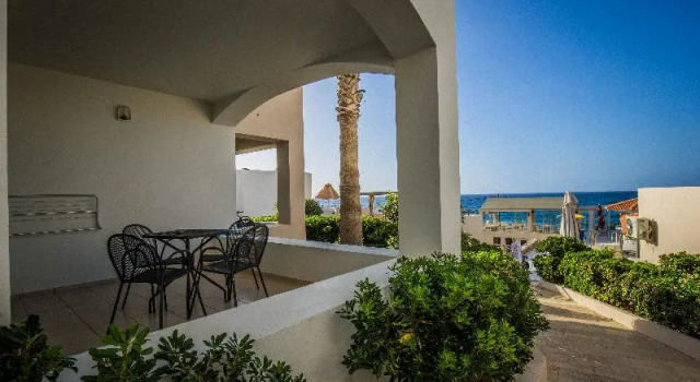 Двухместный номер Deluxe с балконом и с видом на море Castello Village Resort