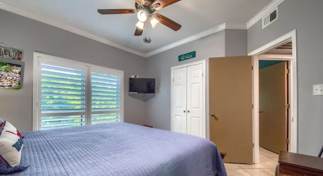 Cowboy Corral Ic 112 2 Bedroom Condo by Redawning, Забронировать Отель Отели Нью-Браунфелс с парковкой, рядом с McKenna Children's Museum, Парковка