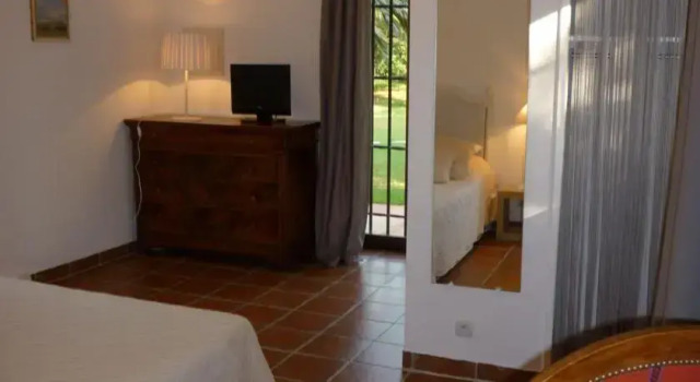 Le Mas Bresson, Book Hotel Hoteller i Perpignan med pool, Swimmingpool