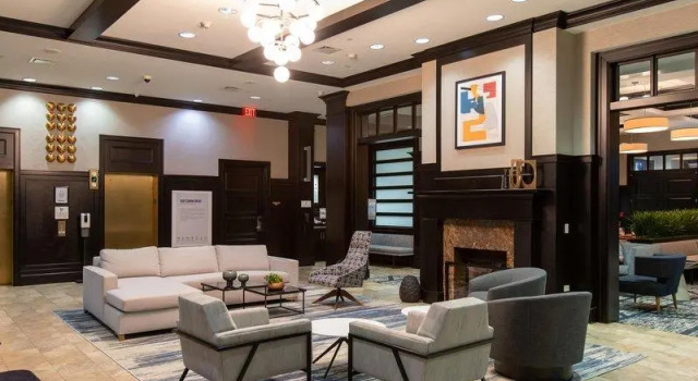Двухместный клубный номер Standard Sheraton Chicago Northbrook