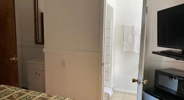Четырёхместный номер Deluxe Encore Inn Inglewood