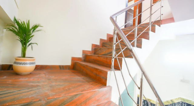 OYO 67068 Sanrac Residency, Забронировать Отель Газиабад штат Уттар-Прадеш, рядом с Артала