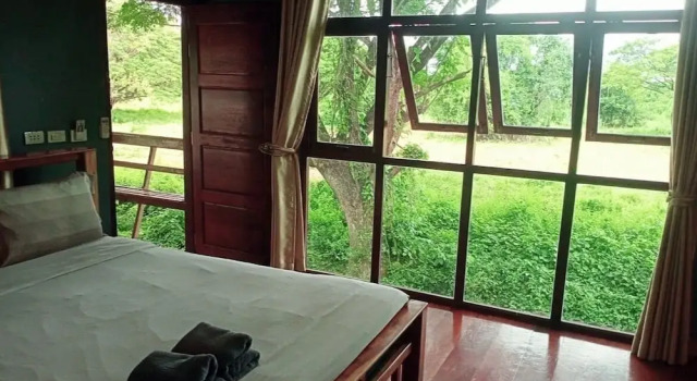 Номер Standard с балконом พบรักรีสอร์ท Pobruk resort