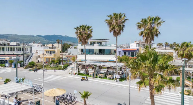 Апартаменты Deluxe beach deluxe house