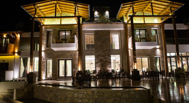 Irenes Resort, Забронировать Курортный отель Отели Македонии с бассейном, Бассейн