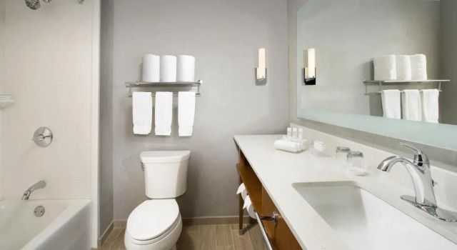 Четырёхместный люкс c 1 комнатой Homewood Suites by Hilton Gaithersburg/Washington, DC North