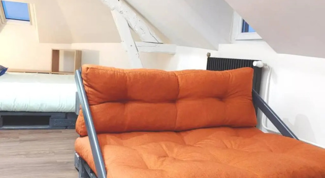 Rouen centre : studio sous les toit, Book Hotel Rouen 