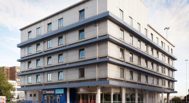 Travelodge Reading Central, Забронировать Отель Отели Англии 3 звезды, 3*