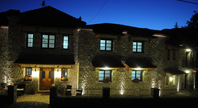 Levanta, Rezervovat Hotel Karpenisi 