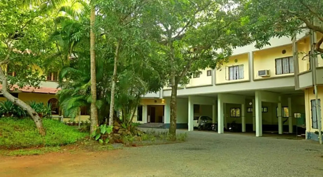 Люкс Lake Palace Family Resort Kumarakom