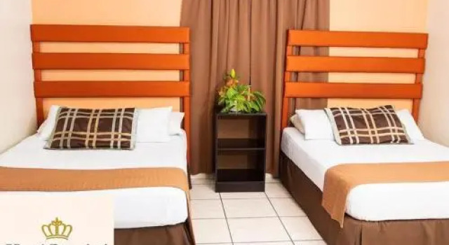 Hotel Reynieri, Rezervovat Hotel Hotely v Francisco Morazan s parkováním, Parkování