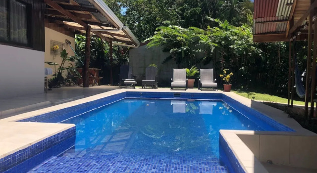 Le Petit Hotel, Varaa Hotelli Hotellit Alajuela uima-altaalla, Uima-allas