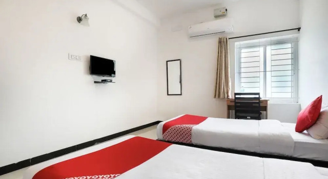 Varna Residency by OYO Rooms