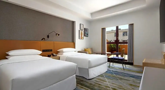 Полулюкс с красивым видом из окна Sheraton Guilin Hotel