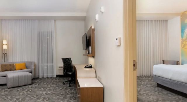 Четырёхместный номер Standard Courtyard by Marriott Savannah Airport