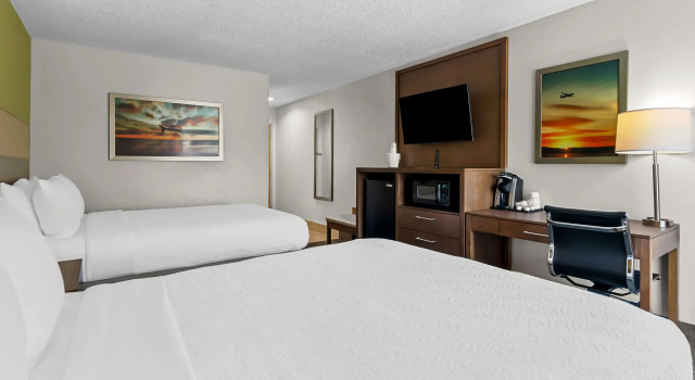 Четырёхместный номер Standard Best Western Niceville - Eglin AFB Hotel