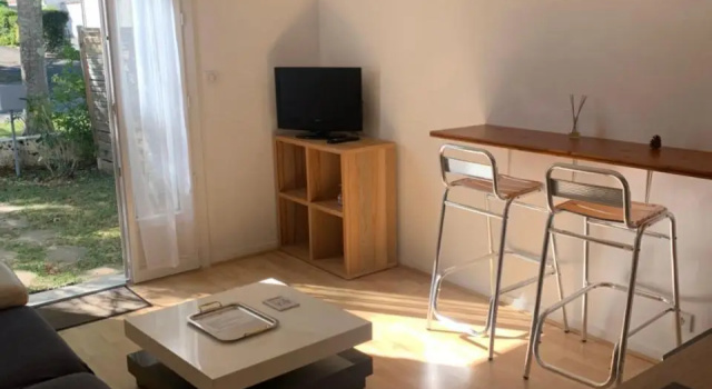 Beau T2 meublé récent, Réserver Appartement Hôtels à Aquitaine avec parking, Parking