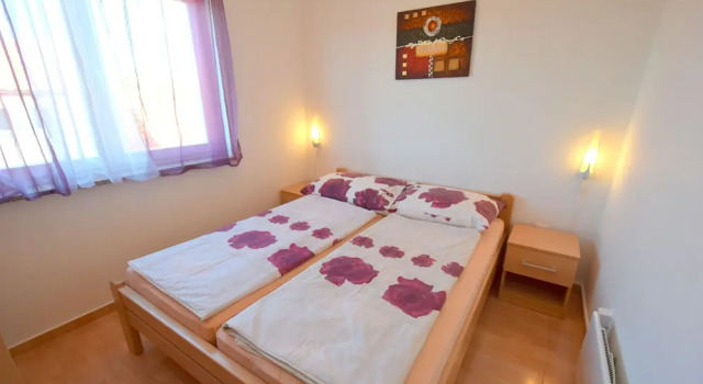 Apartment Jela, Забронировать Апартаменты/квартира Отели Малинска с парковкой, Парковка