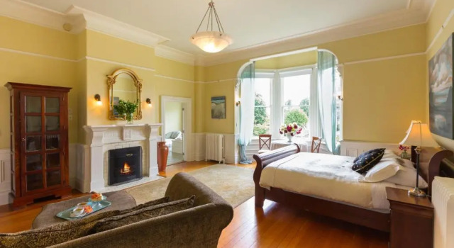 Люкс с видом на сад Fairholme Manor Inn