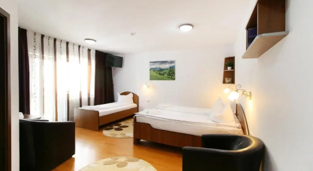 Трёхместный номер Standard с балконом Casa Micu