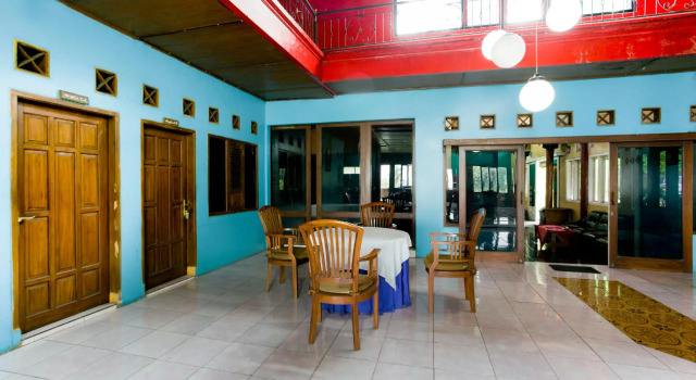 Camera Standard SPOT ON 2584 Hotel Karya Nunggal Asri