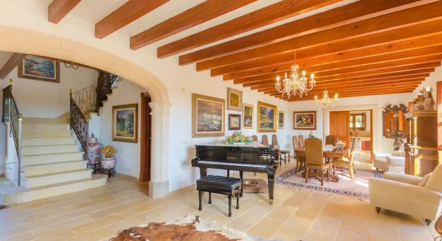 Ca Na Ramona With 4 Bedrooms and 5 Bathrooms, Rezerwuj Willa Hotele w Majorka z parkingiem, Parking