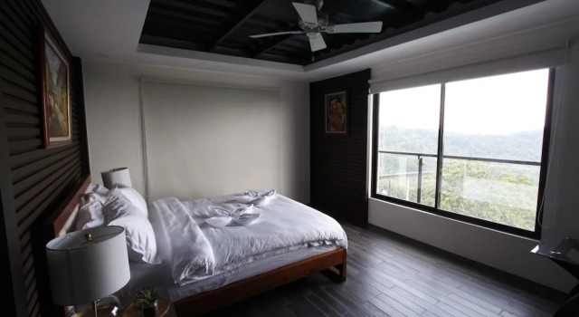 Bituin sa Tala, Rezerwuj Hotel Hotele w Olongapo z basenem, Basen