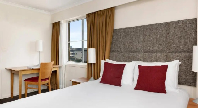 Апартаменты Premier Mantra on Northbourne