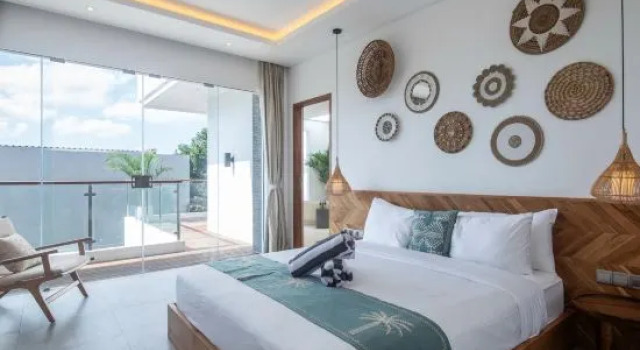Brand New 4br Villa, enclosed living, Canggu, Book Hotel Tibubeneng Bali