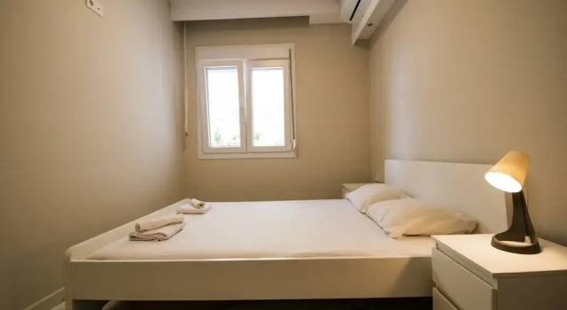 Eleni Seafront Apartment by Rentalspro, Book Apartment Nea Moudania 