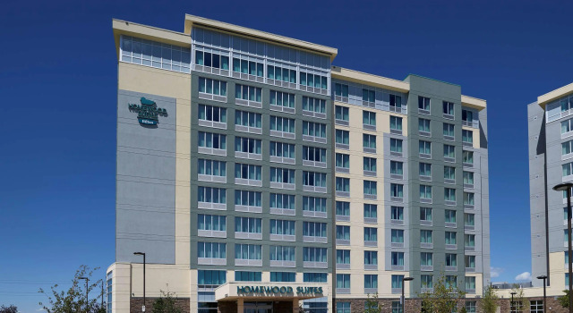 Homewood Suites Calgary Airport, Buchen Sie Hotel Hotels in Calgary Region mit Parkplatz, Parkplätze