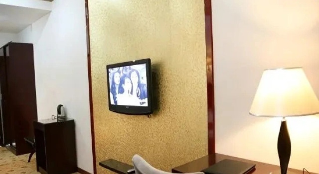 Двухместный номер Standard с балконом и с красивым видом из окна Linzhi Daxiagu Hotel