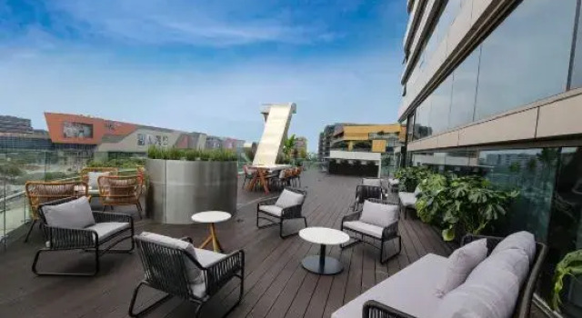 Люкс Grand Atour S Hotel Aegean Sea Shanghai Hongqiao Center- Free Iced Americano
