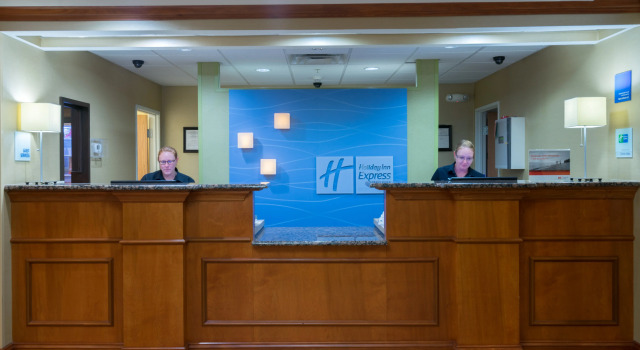 Holiday Inn Express Charles Town, an IHG Hotel, Buchen Sie Hotel Shenandoah Junction West Virginia