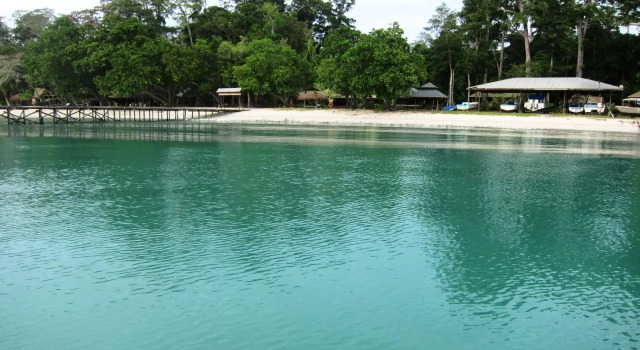 Survivor Lodge Pulau Tiga, Rezerwuj Hotel Kota Kinabalu 