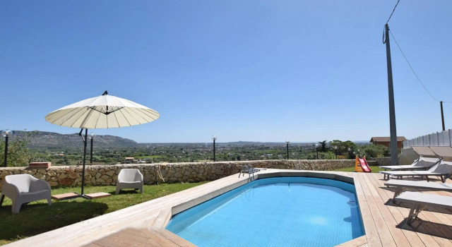 Holiday Home Floridia with Private Pool, Book Hotel Hotels in Sicily with a Pool, Swimming Pool