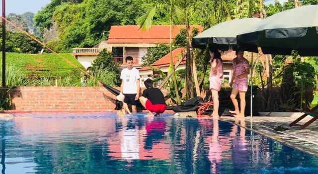 Семейный номер Standard с видом на бассейн Ninh Binh Greenland Homestay