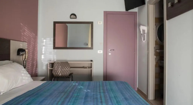 Двухместный номер Economy с балконом Hotel Mirage
