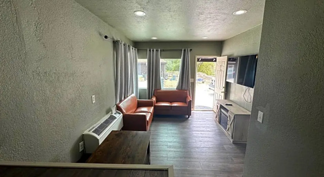 Апартаменты Mountain Trail Lodge and Vacation Rentals