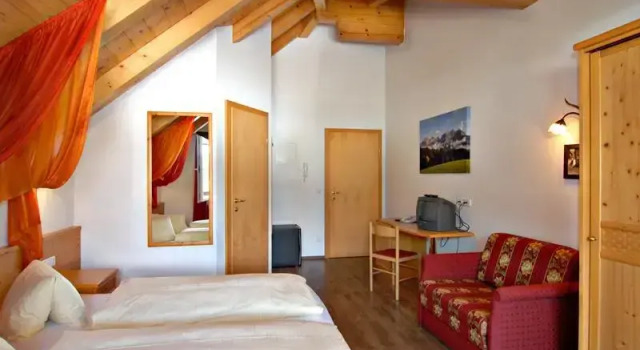 Appartementhaus Chalet Alpina, Забронировать Шале Отели Тироля 3 звезды, 3*