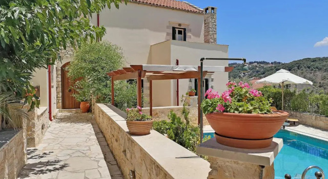 Вилла Helianthos Villas