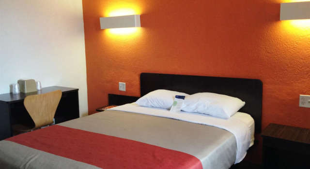 Economy Hotel Plus